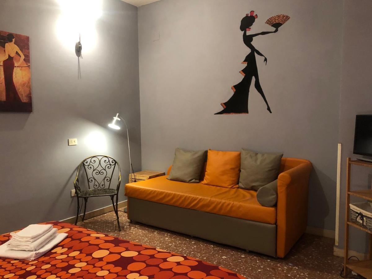 La Donna Garbata Bed & Breakfast Rome Exterior photo